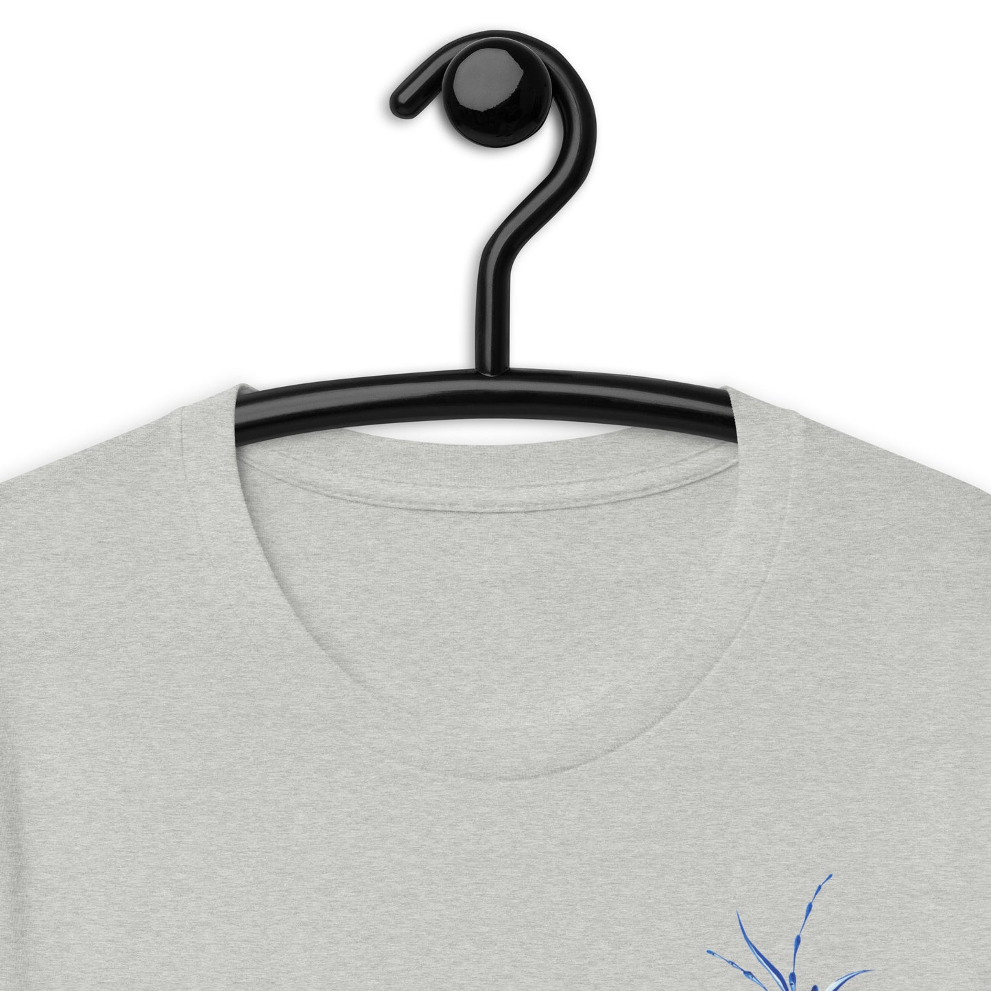 T-shirt with a blue flower